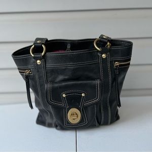 Coach Vintage sLegacy Gigi Vachetta Black Leather Tote Bag
L0882 F12888